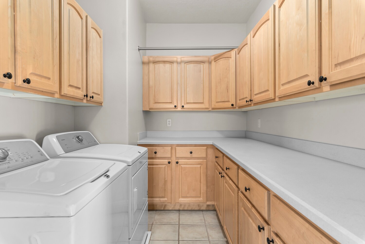 Laundry Room - 1807 Skyline Dr