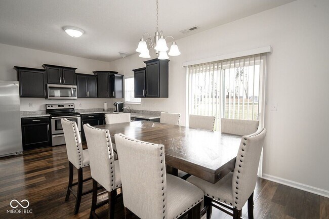 Building Photo - Spacious 4-Bedroom Home with Walk-In Closet & Community Pool in Greenwood