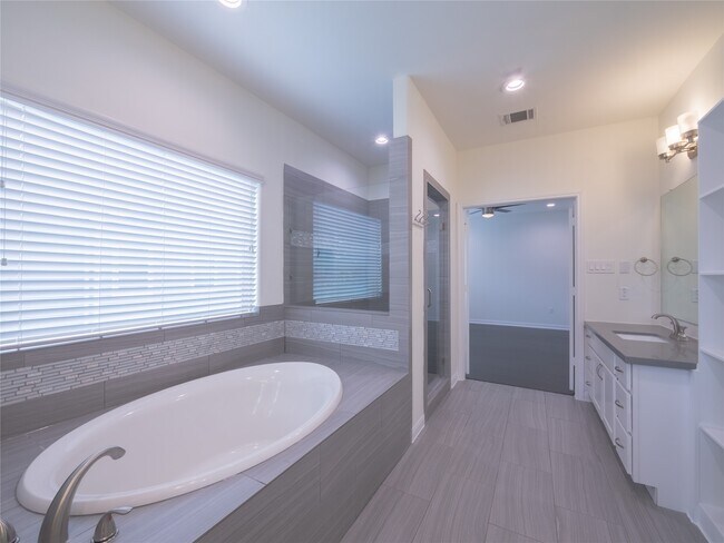 Building Photo - 1113 Bunton St