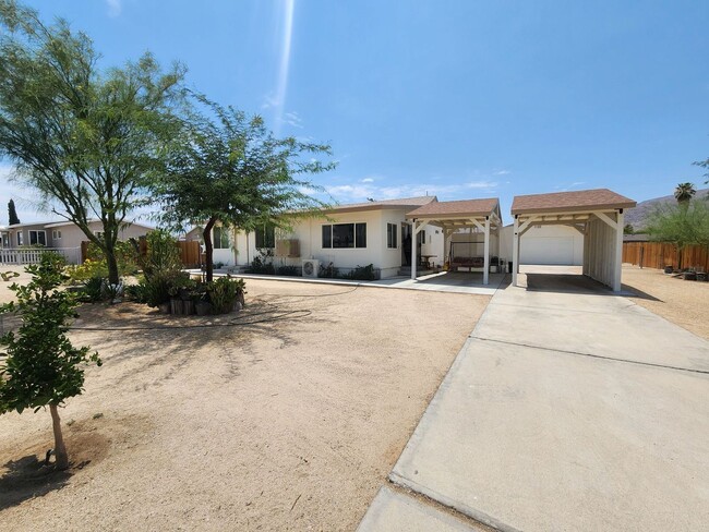 Primary Photo - Move in Ready!! 3 Bedroom/2 bathroom