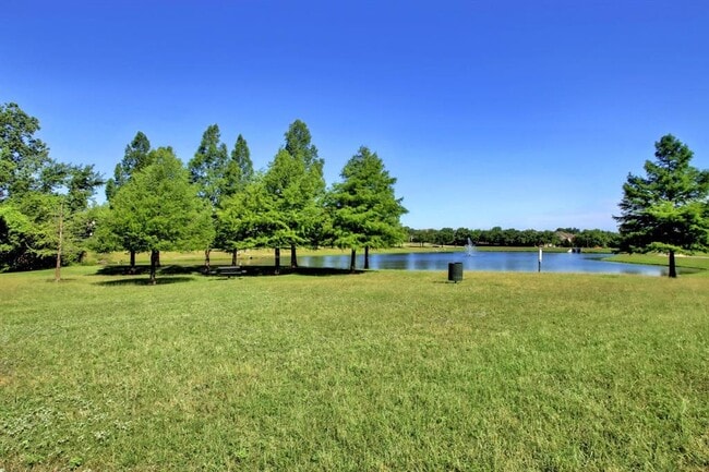 Building Photo - 2129 Clear Lake Pl