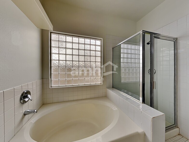 Building Photo - 541 Kavanagh Pl