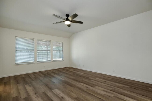 Building Photo - 2016 Horizon Park Blvd