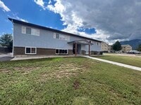 Building Photo - 1709 Hampton S
