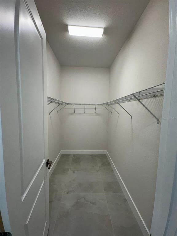 Building Photo - 2145 Redmond St