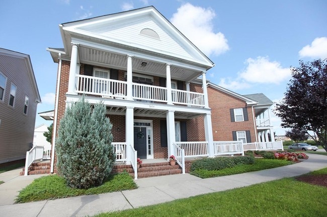 Building Photo - Broadcreek Renaissance