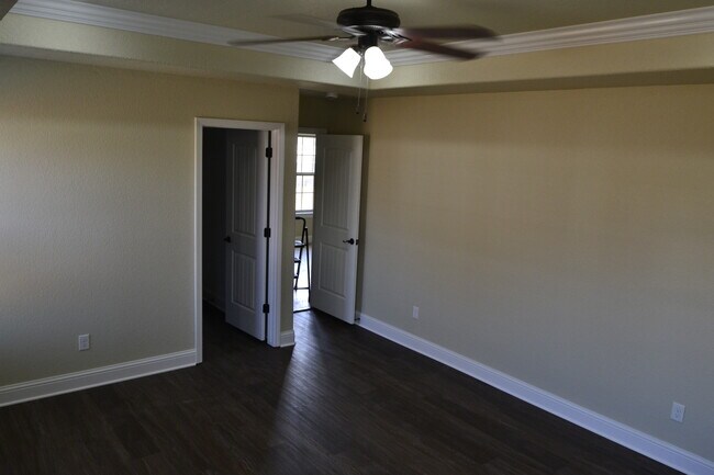 Building Photo - 1700 Been Rd