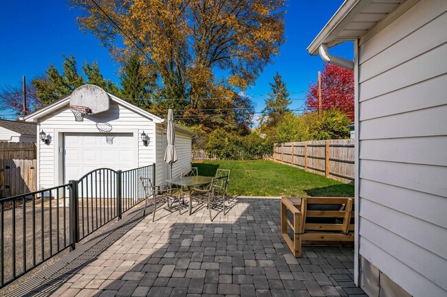 Building Photo - 190 E Dominion Blvd