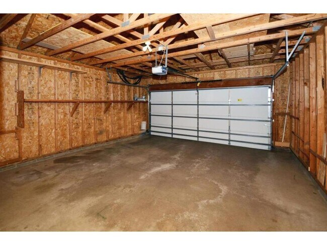 Building Photo - 5740 Willow Trail