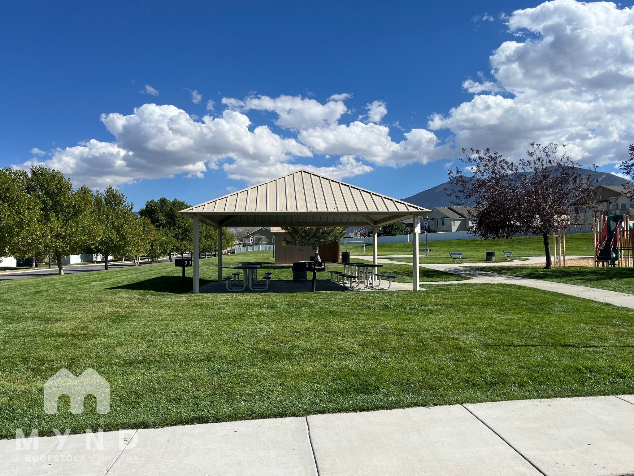 Building Photo - 426 Diamant Ln