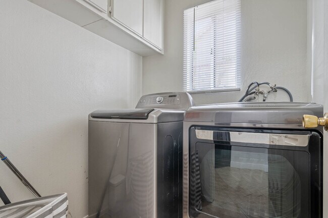 Building Photo - 27813 Firebrand Dr
