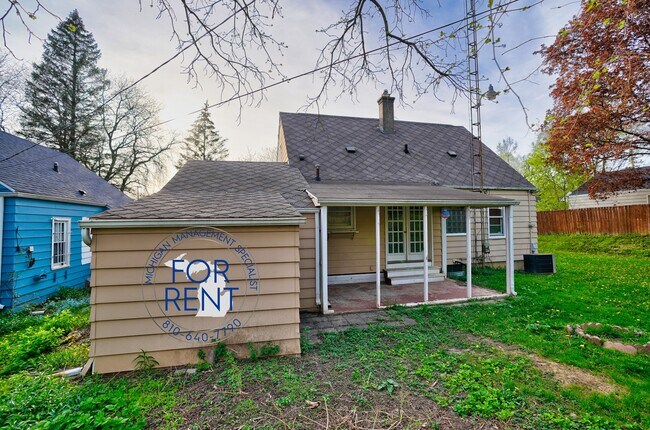 Building Photo - 708 Fremont St