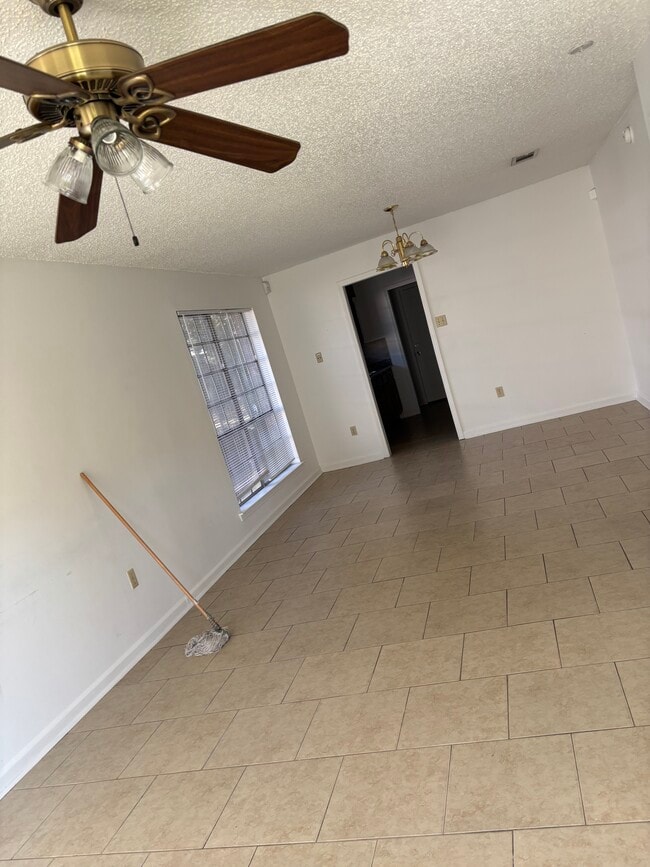 Building Photo - 15013 Forest Grove Ave