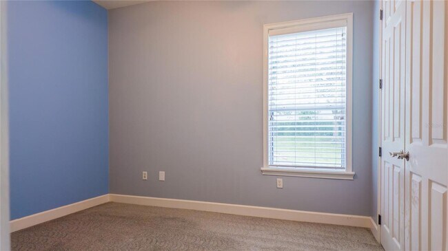 Building Photo - 617 SE 47th Loop