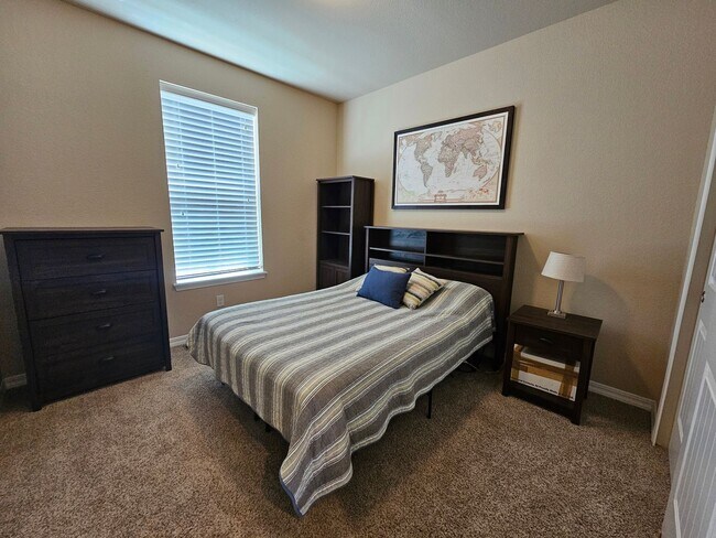 Building Photo - 3 Bed 3 Bath House in Wolf Ranch!!