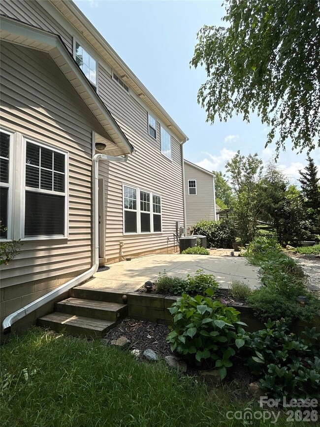 Building Photo - 4406 Overbecks Ln