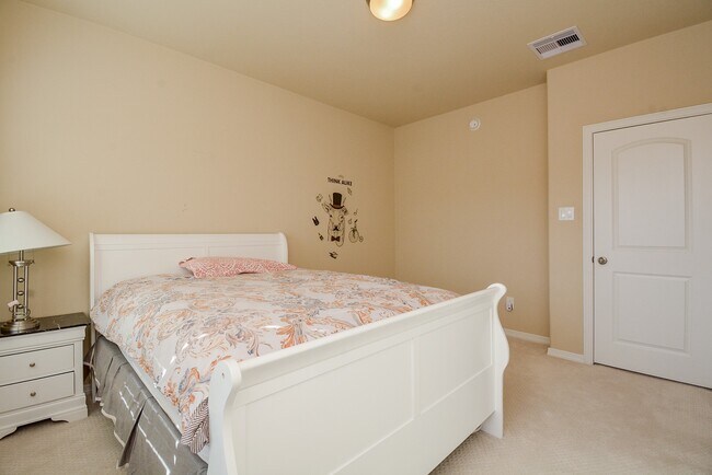 Building Photo - 6302 Kennedy Hills Ct