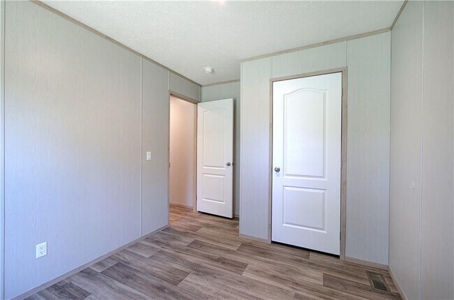 Building Photo - 81 Popham Rd