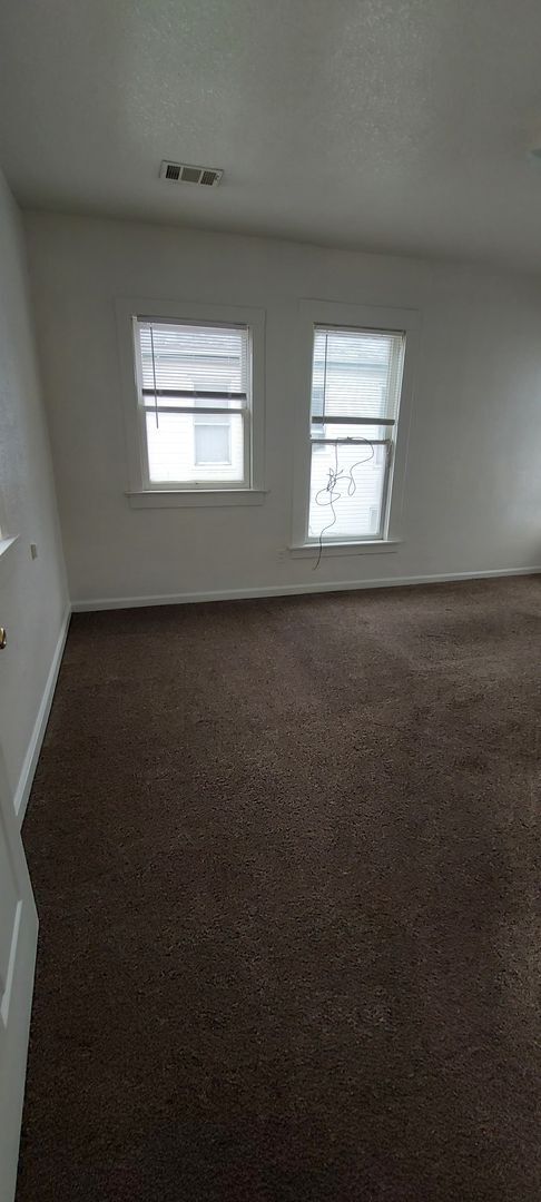 Building Photo - (1614 8th Ave)