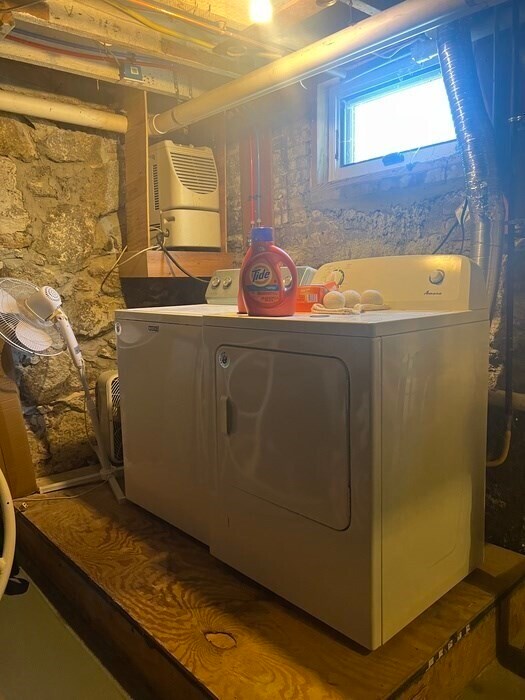 Building Photo - 27 Holton St