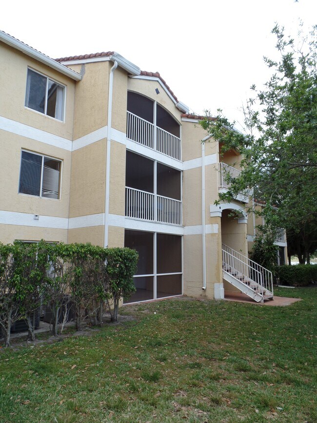 Building Photo - 2331 NW 33rd St