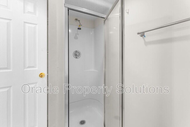 Building Photo - 6634 Dovecote Dr