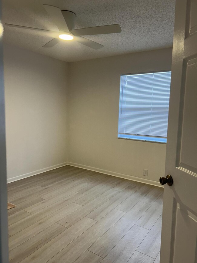 Building Photo - 9589 Tavernier Dr