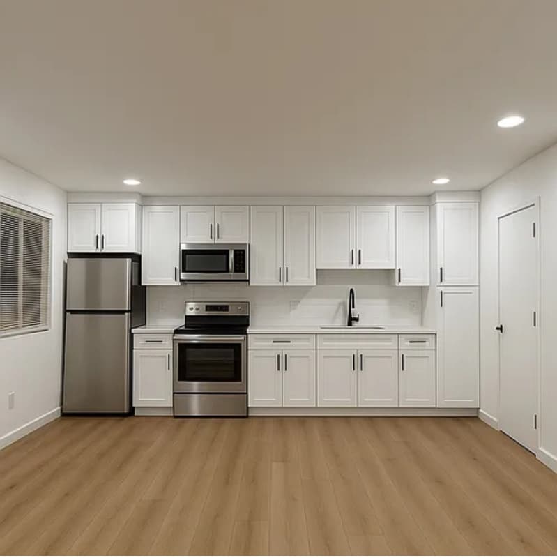 Building Photo - 331 W Windsor Rd