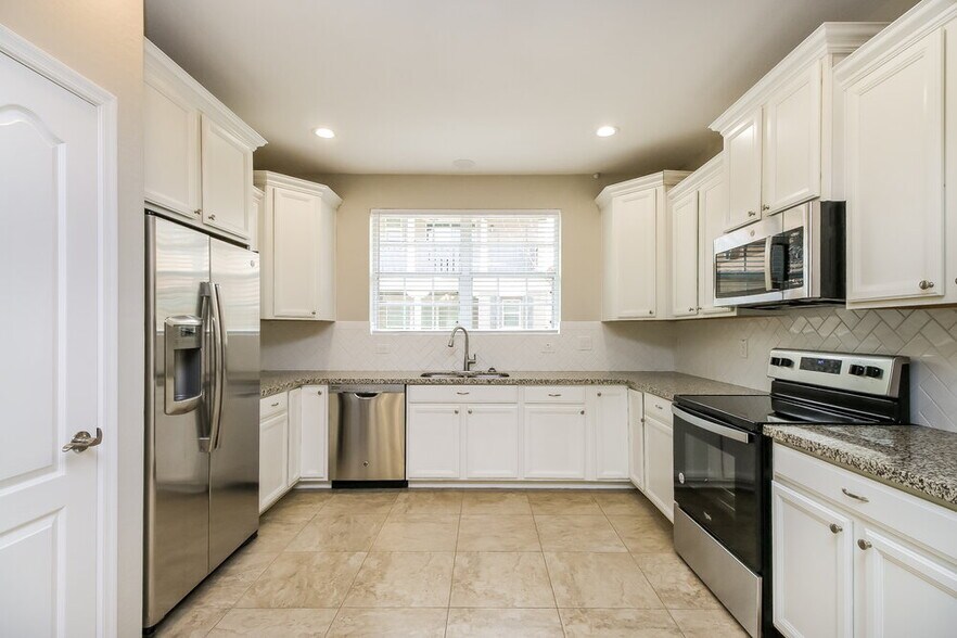 Building Photo - 1088 S Agnes Ln