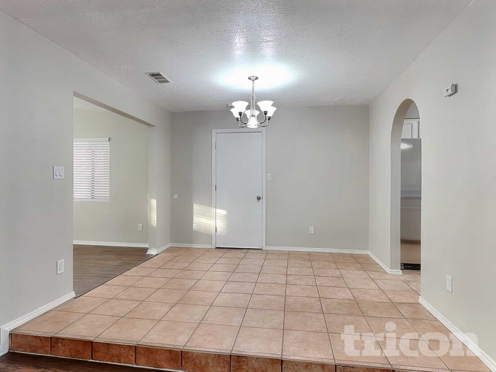 Building Photo - 311 Limestone Ct NE