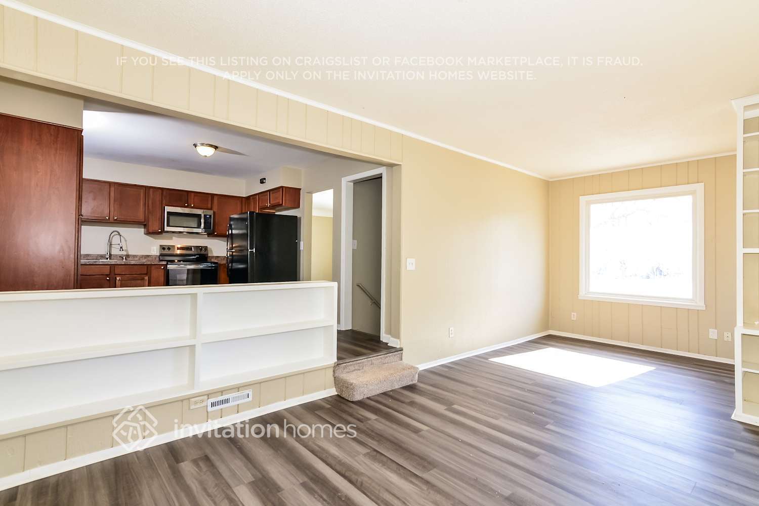 Building Photo - 2110 2nd St S