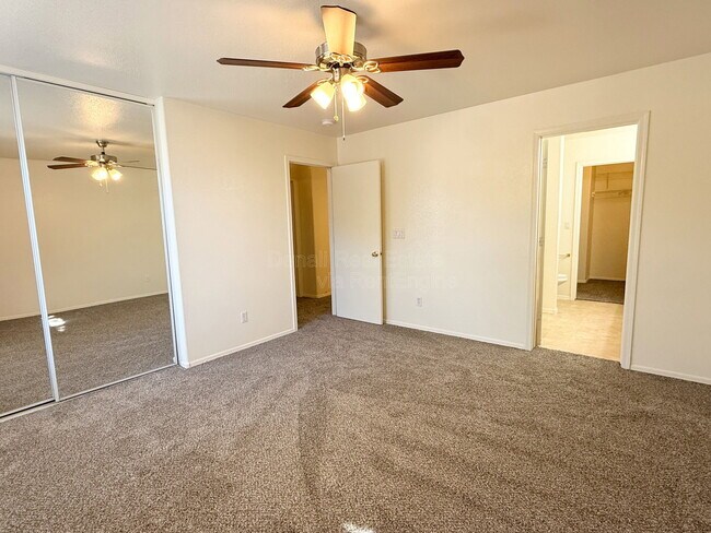 Building Photo - 10306 E Delta Ave