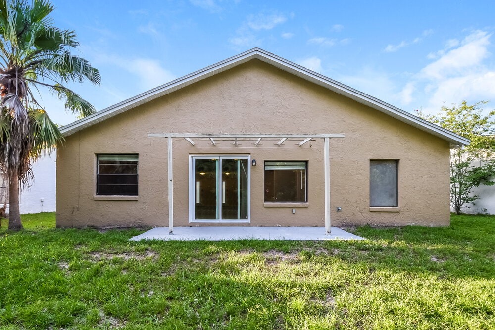 Building Photo - 496 Wild Fox Dr
