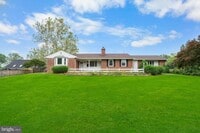 Building Photo - 9201 Rosemont Dr