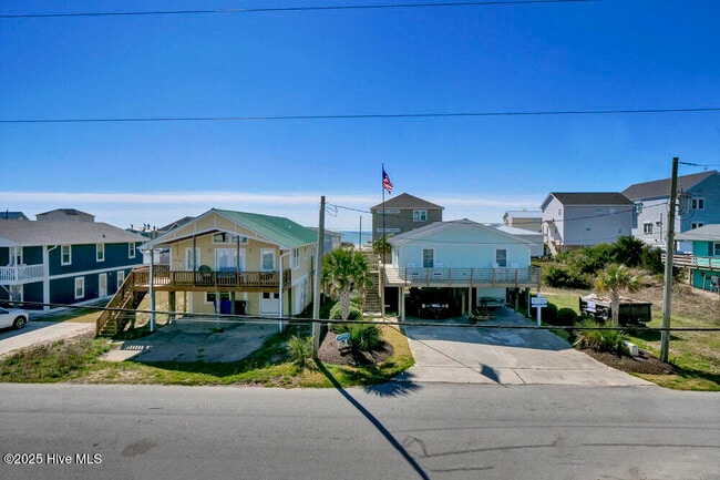 Building Photo - 1207 N Topsail Dr