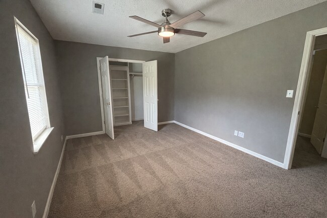 Building Photo - 4680 Plateau Rd