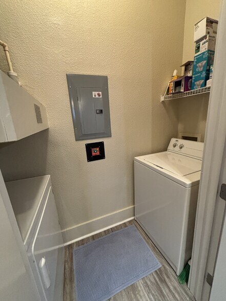 Building Photo - 2600 Hillsboro Pike