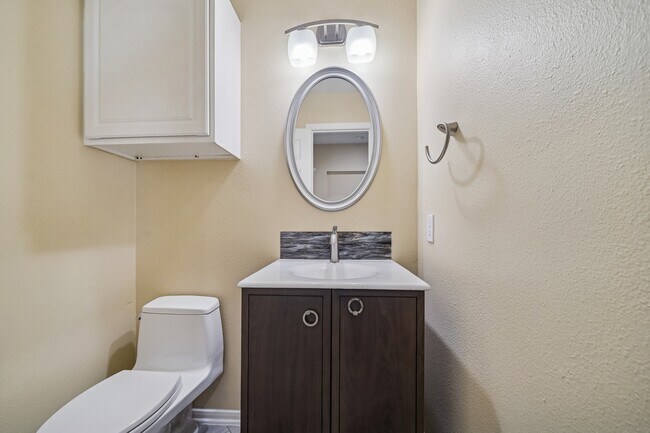 Building Photo - 3710 N Autrey Ct