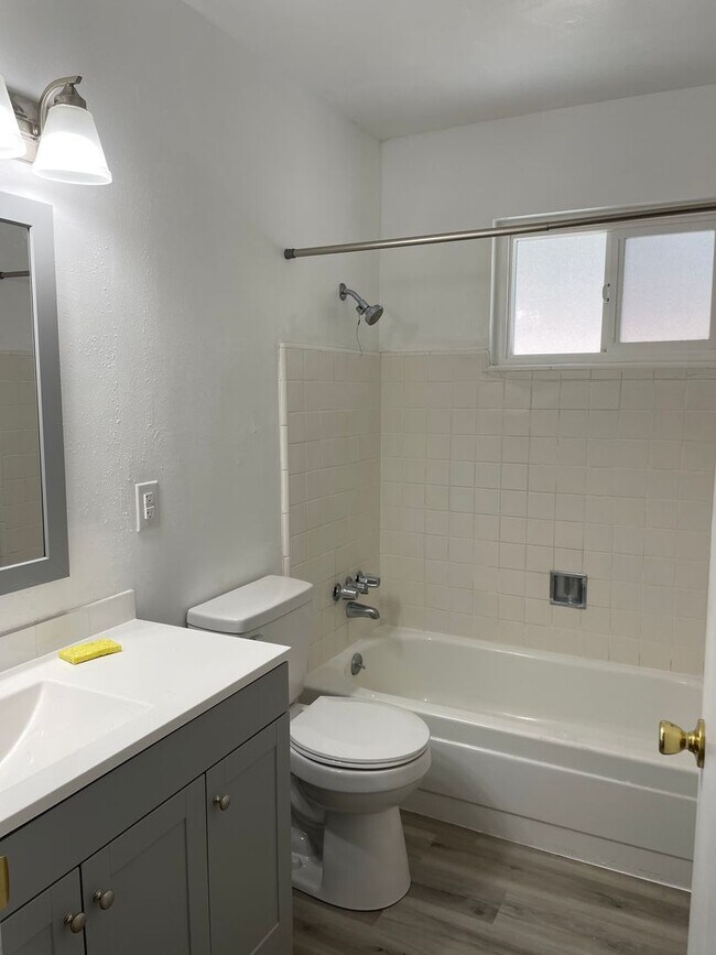 Building Photo - 3685 Tamarack Ave