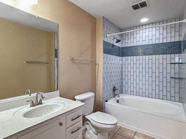 Building Photo - Spacious 4-Bedroom Home Near 1604 & Hwy 90