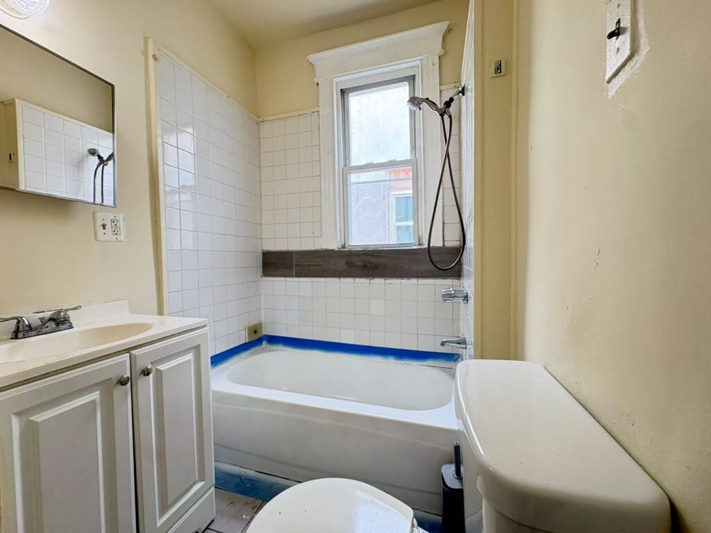 135 W 54th St 5 - 133 W 54th St