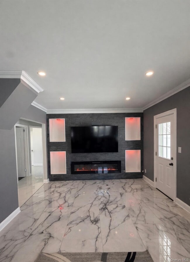 Building Photo - 56 Beverly Rd