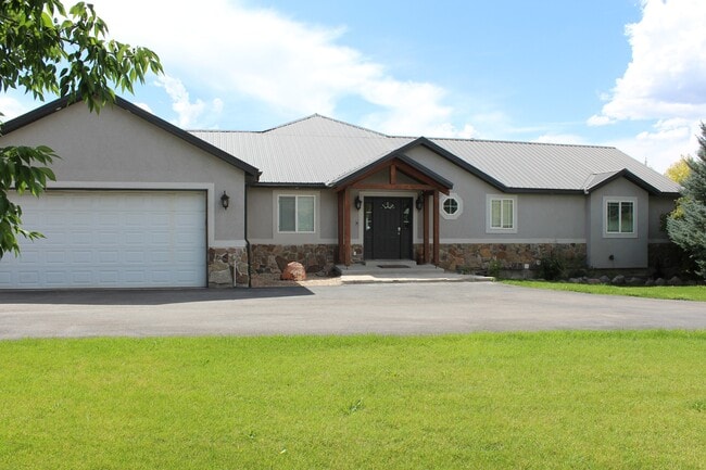 Primary Photo - 3572 Wild Mare Way