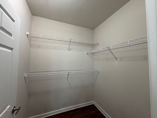 Building Photo - 476 Poplar St