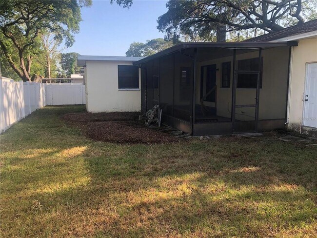 Building Photo - 3606 S Thatcher Ave