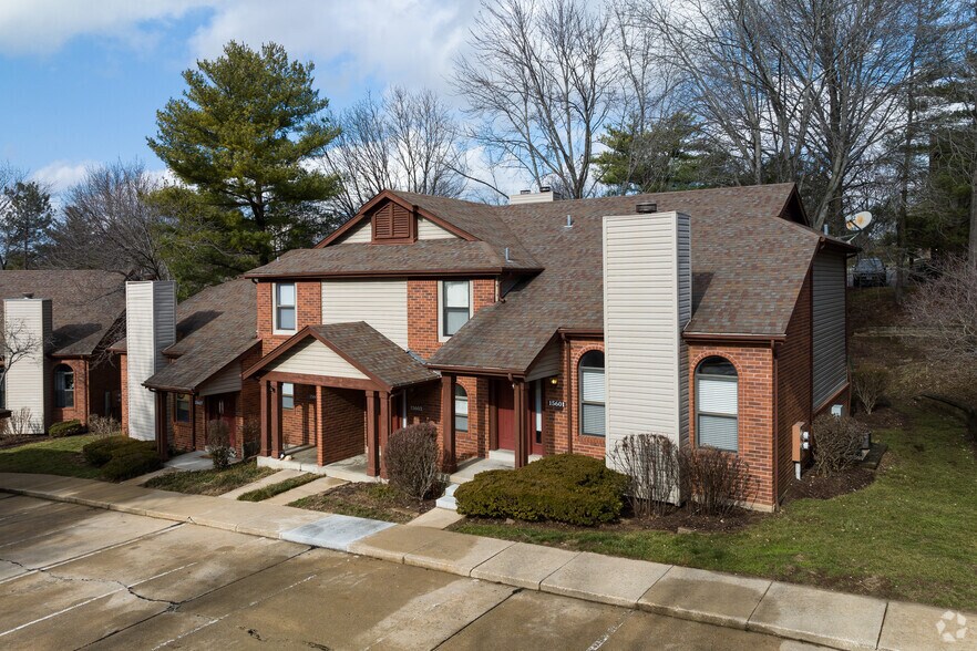 Chesterfield Village Townhomes 723 Forest Trace Dr Chesterfield MO