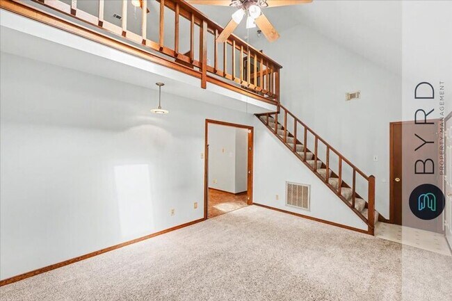Building Photo - 5961 Sara Kay Dr