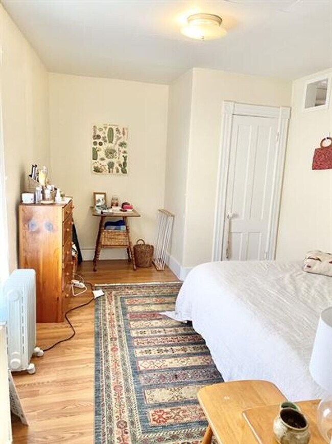 Building Photo - 54-56 Intervale Avenue