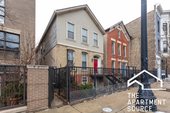 Building Photo - 1938 N Halsted St