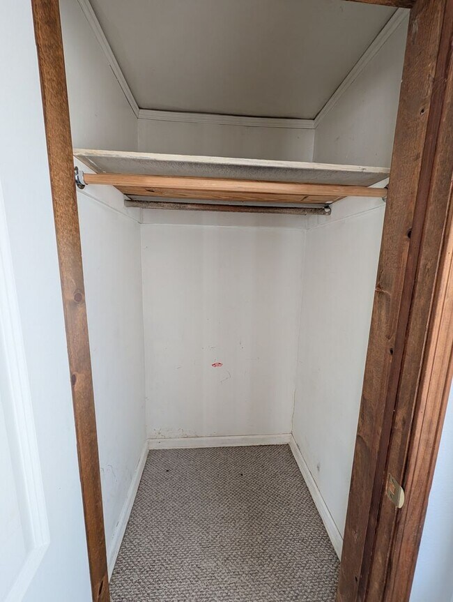 Building Photo - 2 Bedroom House Pryor